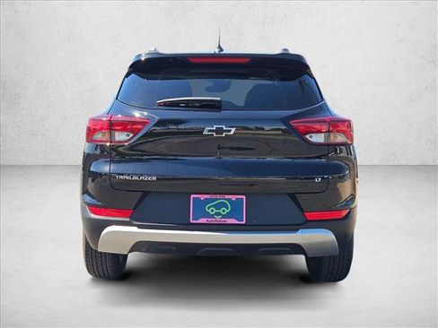 Certified 2023 Chevrolet TrailBlazer LT w/ Convenience Package FWD image 6