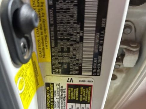 Used 2011 Toyota Venza AWD image 9