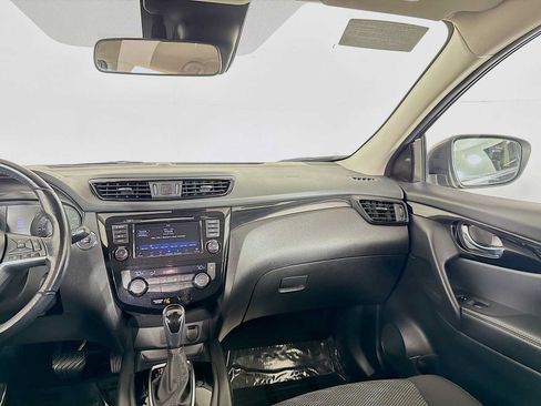 Used 2019 Nissan Rogue Sport SV w/ All-Weather Package AWD/4WD image 30