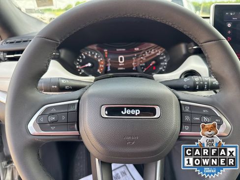 Certified 2025 Jeep Compass Limited AWD/4WD image 8