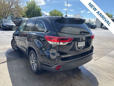 Used 2019 Toyota Highlander XLE image 5