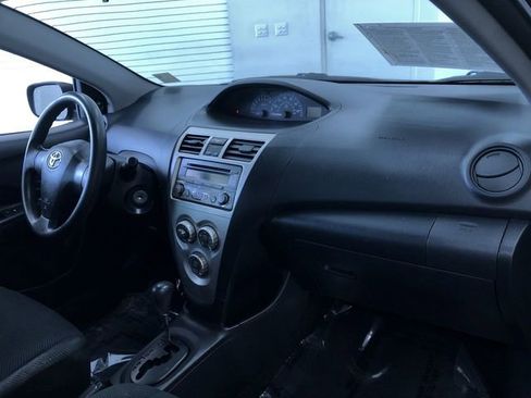 Used 2012 Toyota Yaris Sedan image 14