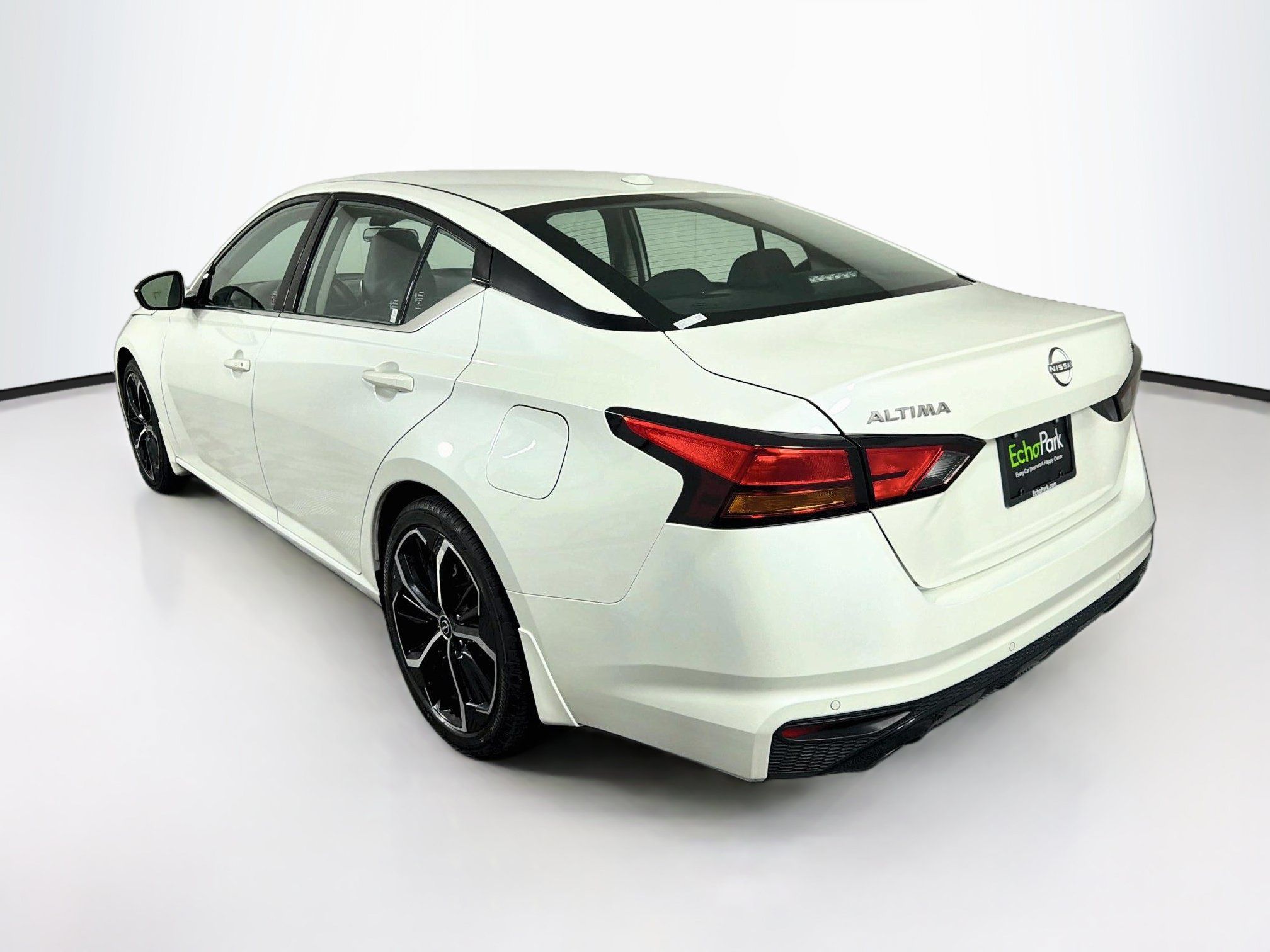 Used 2025 Nissan Altima 2.5 SR FWD image 5