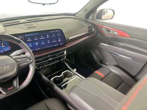 Used 2024 Chevrolet Traverse RS w/ LPO, Floor Liner Package image 24