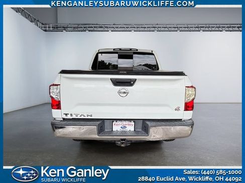 Used 2017 Nissan Titan SV AWD/4WD image 4