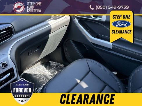 New 2024 Ford Explorer XLT w/ Equipment Group 202A image 21