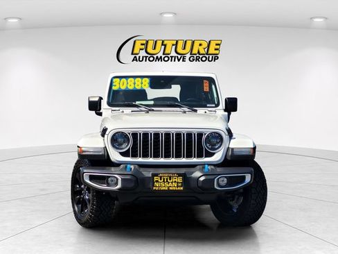Used 2024 Jeep Wrangler Unlimited Sahara AWD/4WD image 2