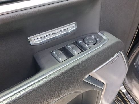 Used 2023 GMC Sierra 1500 Denali w/ Technology Package RWD image 15