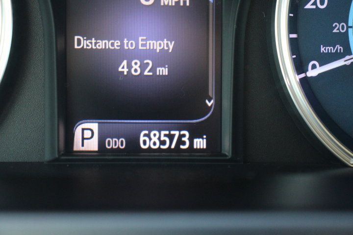Used 2017 Toyota Camry XLE w/ Moonroof Package FWD image 28