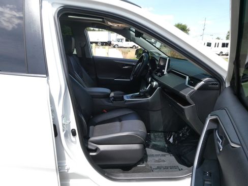 Used 2019 Toyota RAV4 Limited w/ Advanced Technology Package AWD/4WD image 27