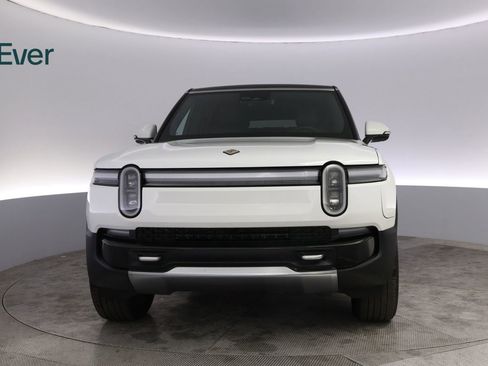 Used 2025 Rivian R1S Adventure AWD/4WD image 12