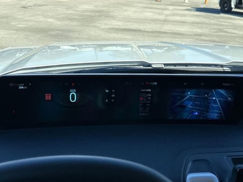 Certified 2025 Ford Expedition Active image 20