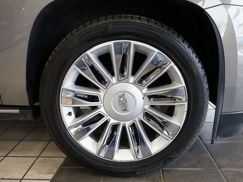 Used 2017 Cadillac Escalade Platinum image 64