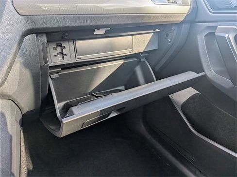 Certified 2024 Volkswagen Tiguan SE image 23