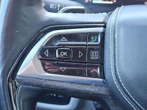 Used 2022 Jeep Grand Cherokee L Overland w/ Advanced Protech Group III image 17