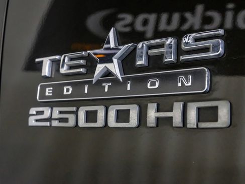 Used 2022 Chevrolet Silverado 2500 LTZ w/ LTZ Texas Edition image 46