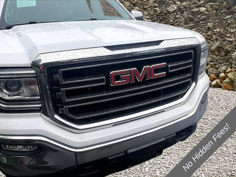 Used 2018 GMC Sierra 1500 SLE w/ SLE Value Package AWD/4WD image 21
