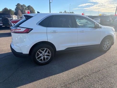 Used 2022 Ford Edge SEL image 18