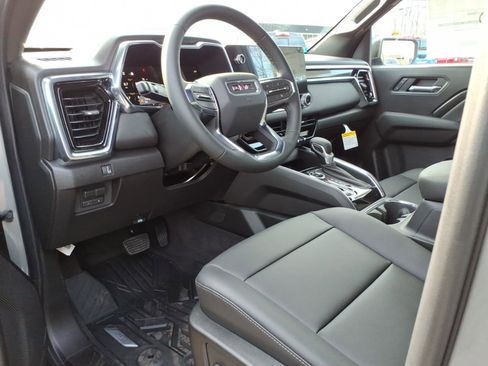 New 2026 GMC Canyon Elevation w/ Convenience Package image 12