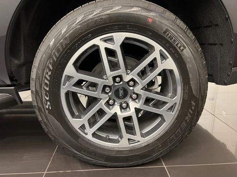 New 2025 Ford Expedition Active image 7