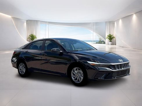 New 2026 Hyundai Elantra Blue FWD image 10