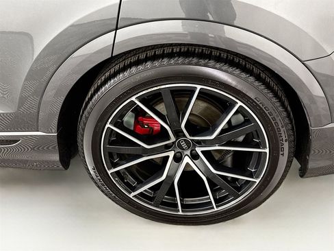 Used 2021 Audi Q8 Prestige w/ Prestige Package image 19