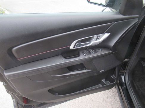 Used 2017 GMC Terrain SLE w/ Technology Package image 15