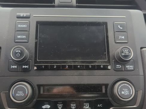 Used 2017 Honda Civic Sport image 7