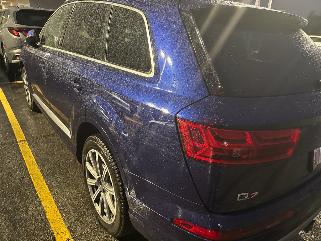 Used 2019 Audi Q7 3.0T Premium Plus w/ Premium Plus Package AWD/4WD image 2