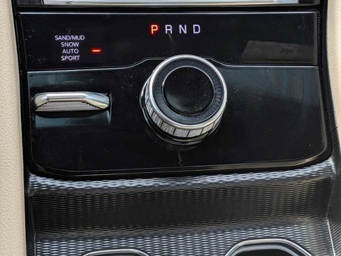 Used 2025 Jeep Grand Cherokee Limited w/ Luxury Tech Group II image 30