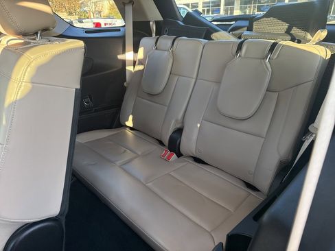 Used 2022 Ford Explorer XLT w/ Equipment Group 202A image 25