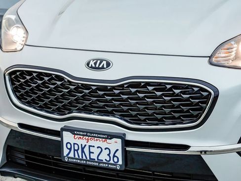 Used 2020 Kia Sportage EX image 6