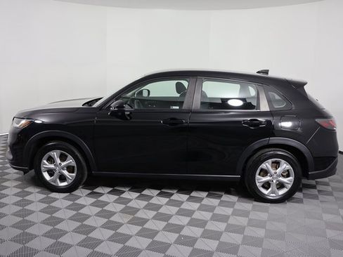 Certified 2023 Honda HR-V LX image 5