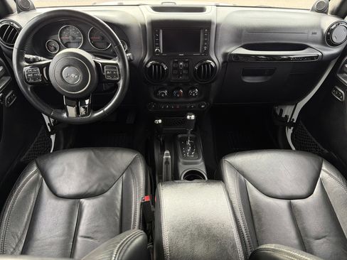 Used 2014 Jeep Wrangler Unlimited Sahara w/ Dual Top Group image 10