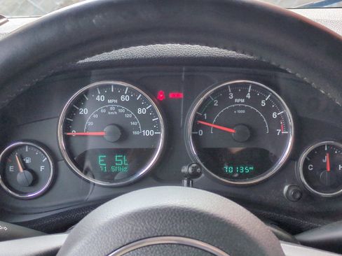 Used 2015 Jeep Wrangler Sport w/ Quick Order Package 23S AWD/4WD image 35