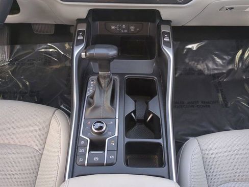 Used 2024 Kia Sorento S AWD/4WD image 19