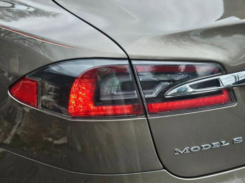 Used 2016 Tesla Model S 90D image 22
