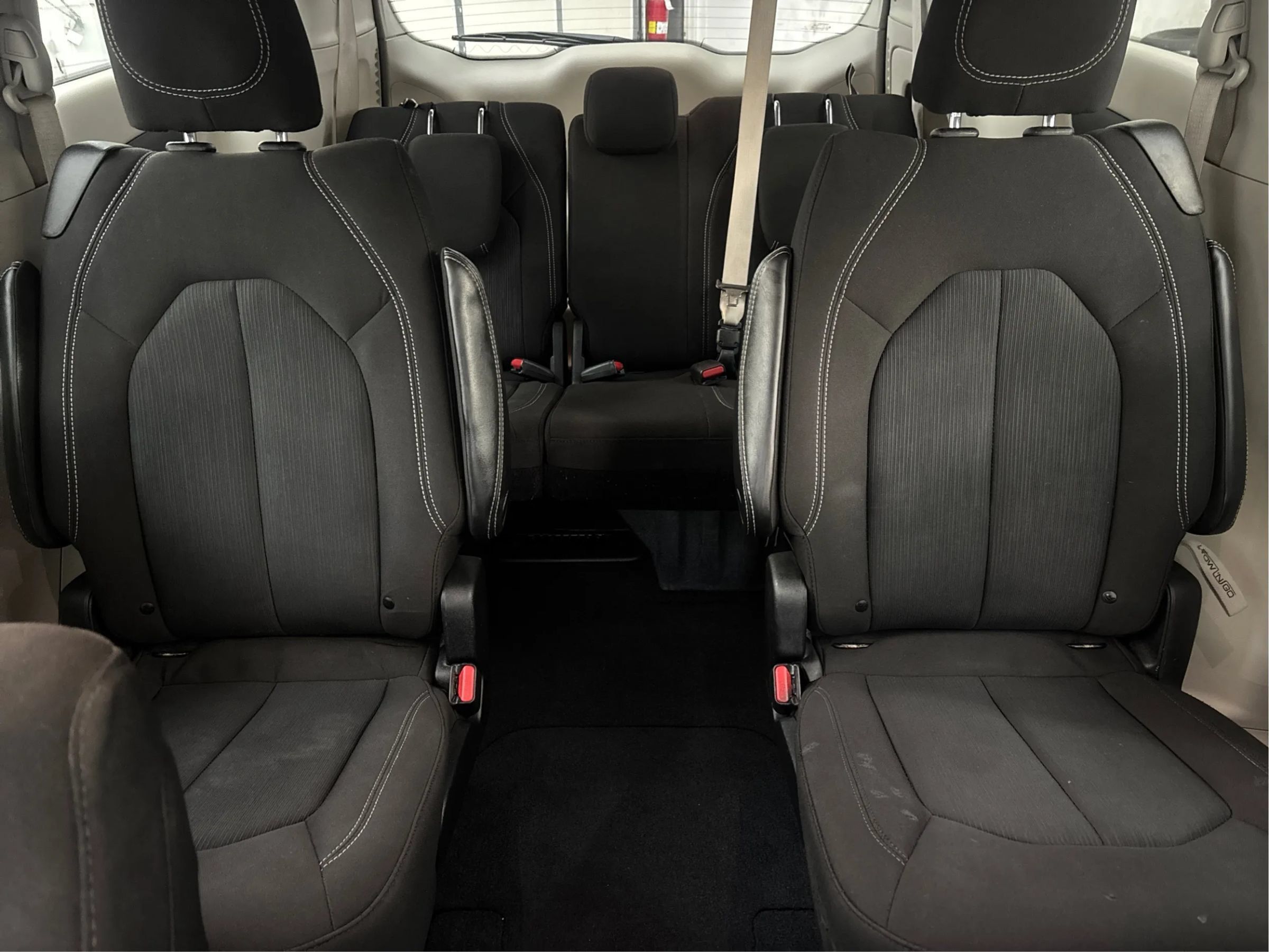 Used 2023 Chrysler Voyager LX FWD image 20