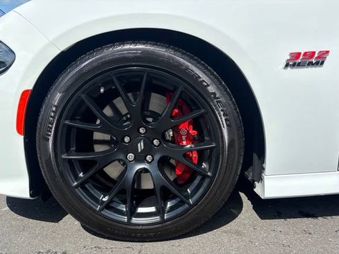 Used 2019 Dodge Charger Scat Pack w/ Dynamics Package RWD image 32
