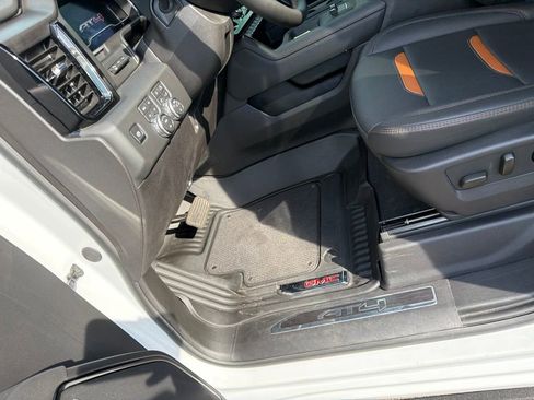 Used 2025 GMC Sierra 3500 AT4 w/ AT4 Premium Plus Package AWD/4WD image 13