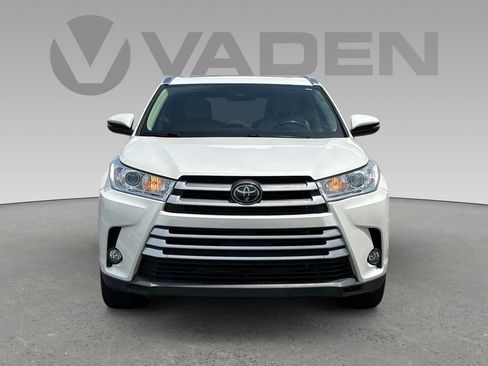 Used 2019 Toyota Highlander XLE FWD image 29