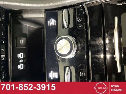 Used 2024 Jeep Grand Cherokee Overland image 22