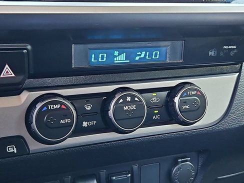 Used 2023 Toyota Tacoma SR5 w/ Black Out Package (TMS) AWD/4WD image 16