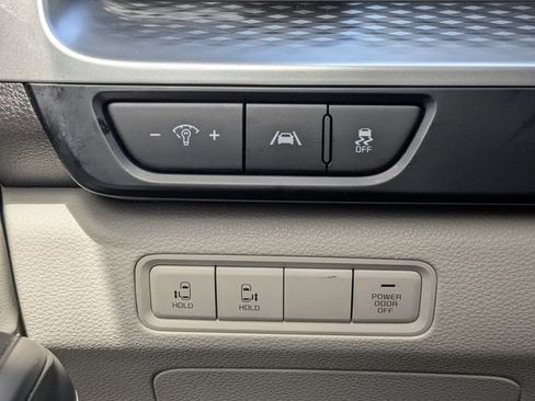 Certified 2024 Kia Carnival LX FWD image 27