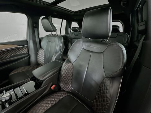 Used 2024 Jeep Grand Cherokee Summit w/ Adv Protech Group IV AWD/4WD image 21