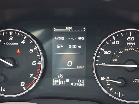 Used 2025 Subaru Forester Premium AWD/4WD image 21