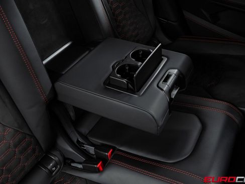 Used 2022 Lamborghini Urus *HIGH GLOSS BLACK STYLE PACKAG image 37