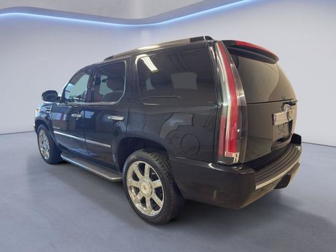 Used 2014 Cadillac Escalade Luxury AWD/4WD image 5