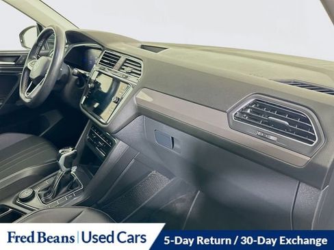 Used 2023 Volkswagen Tiguan SE w/ Panoramic Sunroof Package AWD/4WD image 30