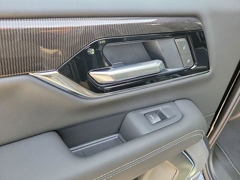 New 2026 GMC Yukon XL Elevation image 15